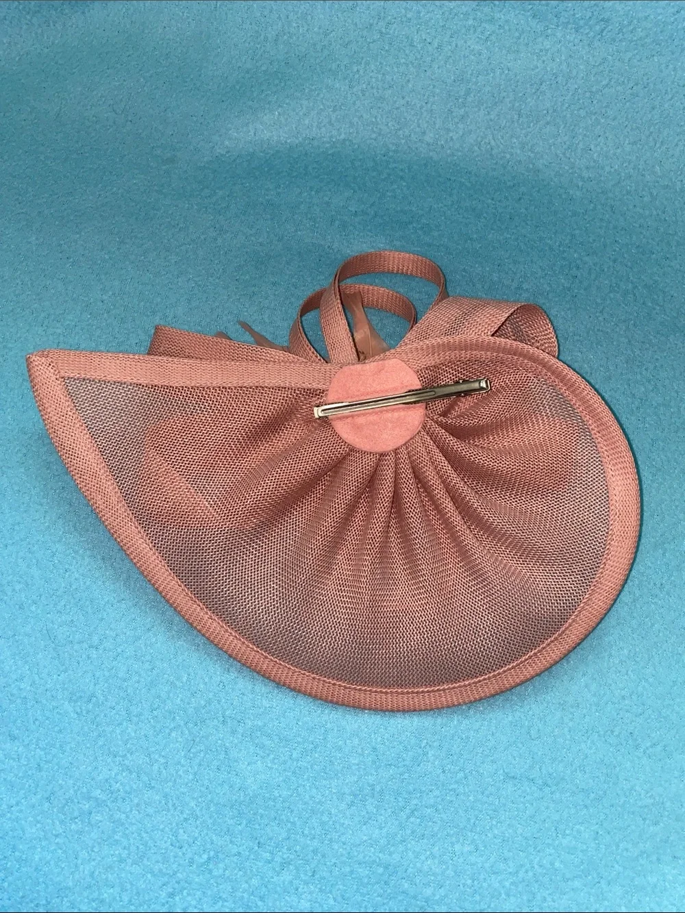 FASCINATOR teardrop hat blush pink floral feather elegant size OSFA